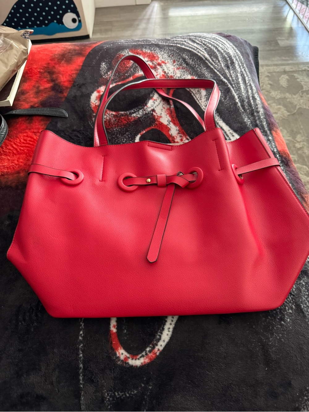 Lily &Ivy Red Classic Tote Bag with Drawstring Detail
